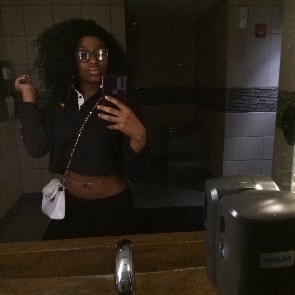 Meet your Posher, Cierra